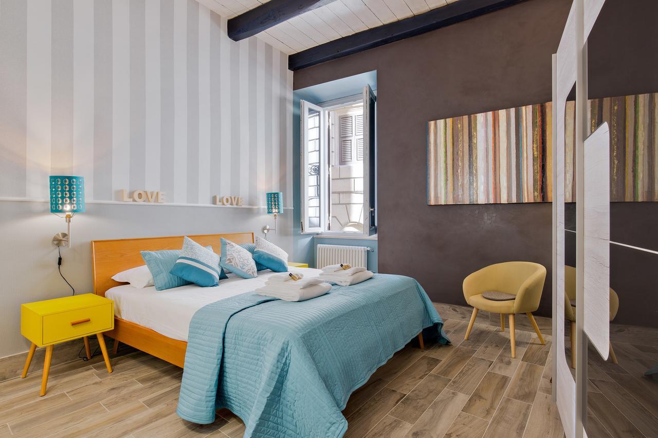 Rome As You Feel - Design Apartment At Colosseum Bagian luar foto