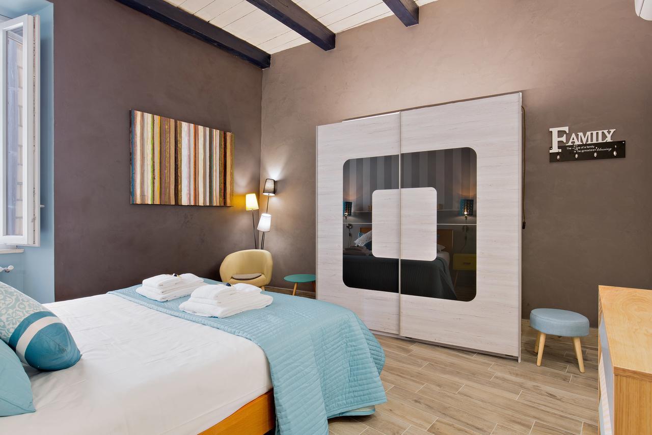 Rome As You Feel - Design Apartment At Colosseum Bagian luar foto